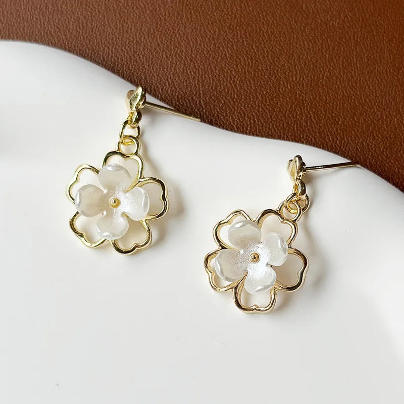 New fashion hold flower earings women gender ceremony senior sense early warming party jewelry gift hot selling