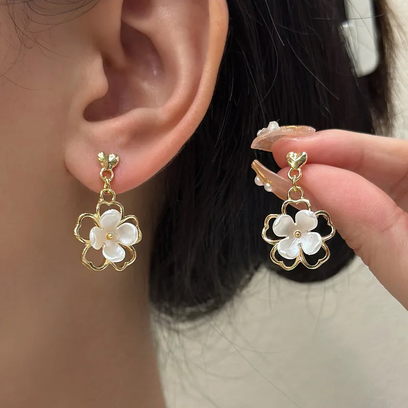New fashion hold flower earings women gender ceremony senior sense early warming party jewelry gift hot selling