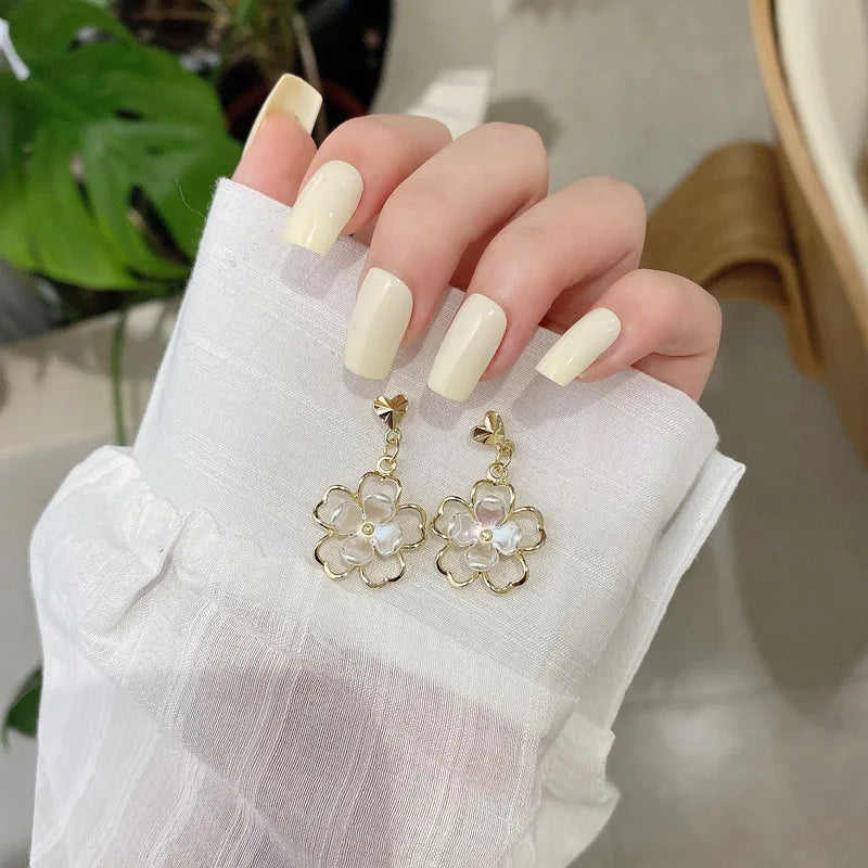 New fashion hold flower earings women gender ceremony senior sense early warming party jewelry gift hot selling
