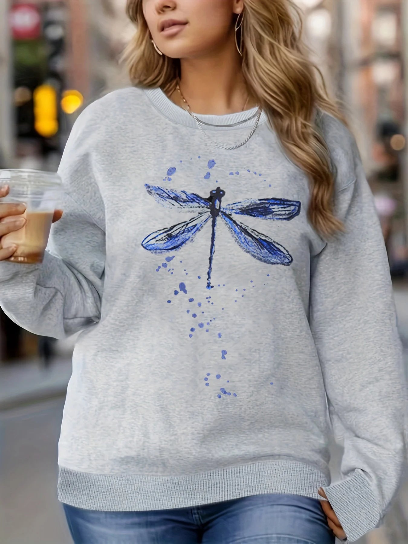 Women's autumn and winter casual loose and comfortable warm dragonfly pattern printed round neck long sleeved pullover